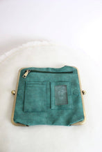 Karen Kiss Lock Clutch Bag: Turquoise