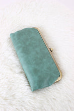 Karen Kiss Lock Clutch Bag: Turquoise